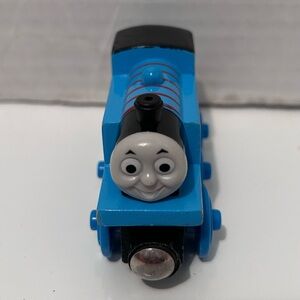 Vintage Thomas and friends wooden railway train THOMAS the tank engine magnetic